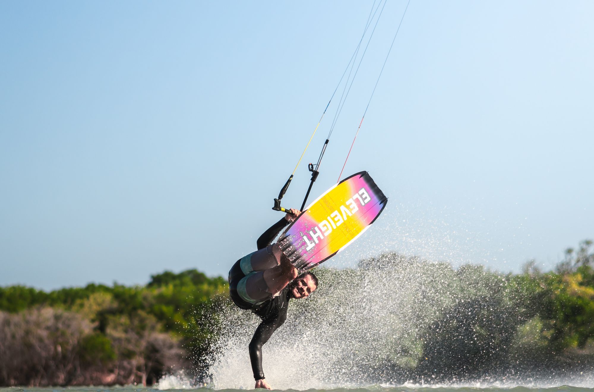 Rider en figure, planche au-dessus de la tête